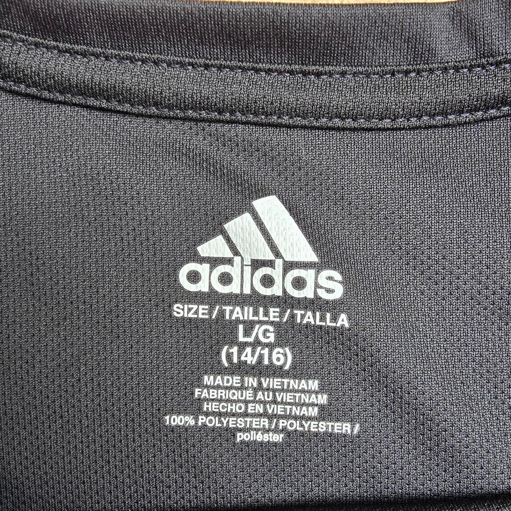 Adidas - Picture 2 of 4